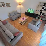 Big Pool Apartment In Pula