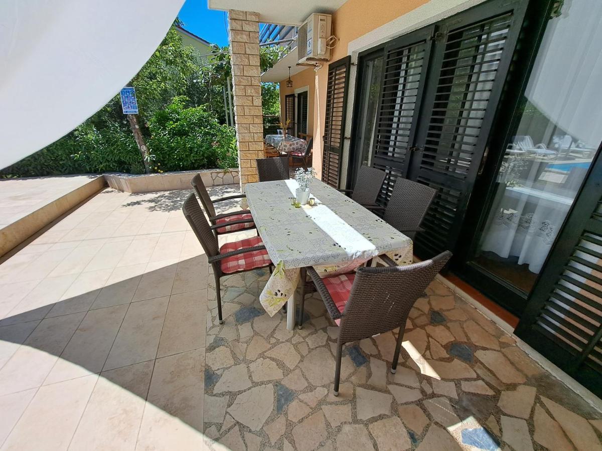 Apartment Big Pool In